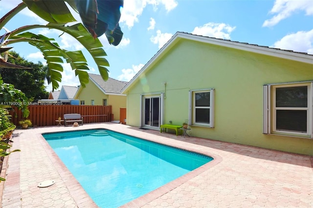 9271 Arborwood Cir, Davie, FL 33328 - view of swimming pool featuring a patio area