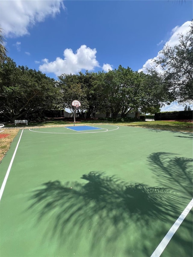 9271 Arborwood Cir, Davie, FL 33328 - view of sport court with community basketball court
