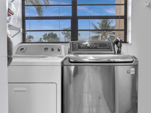 9401 NW 14th Ct Unit 224, Pembroke Pines, FL 33024 - laundry area featuring washer and dryer and laundry area
