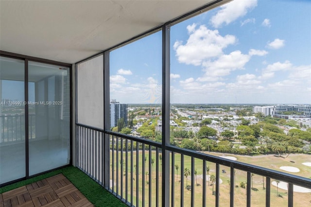 20335 W Country Club Dr Unit 1902, Aventura, FL 33180 - unfurnished sunroom with a city view