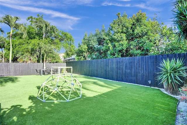 9248 Magnolia Ct, Davie, FL 33328 - view of yard