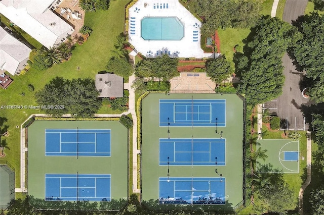 9248 Magnolia Ct, Davie, FL 33328 - aerial view of a pool