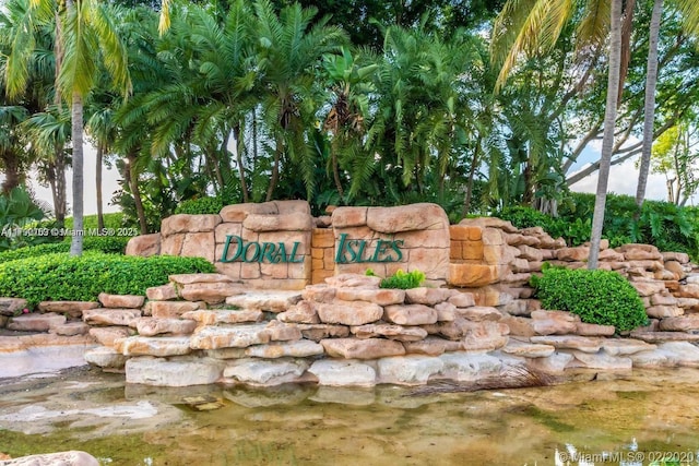 10730 NW 66 Unit 101, Doral, FL 33178 - view of community sign