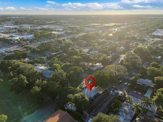 bird's eye view with a residential view