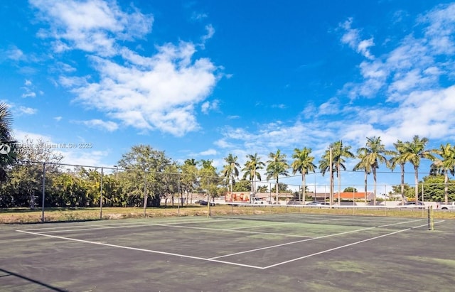 5900 SW 127th Ave Unit 3410, Miami, FL 33183 - view of tennis court with fence
