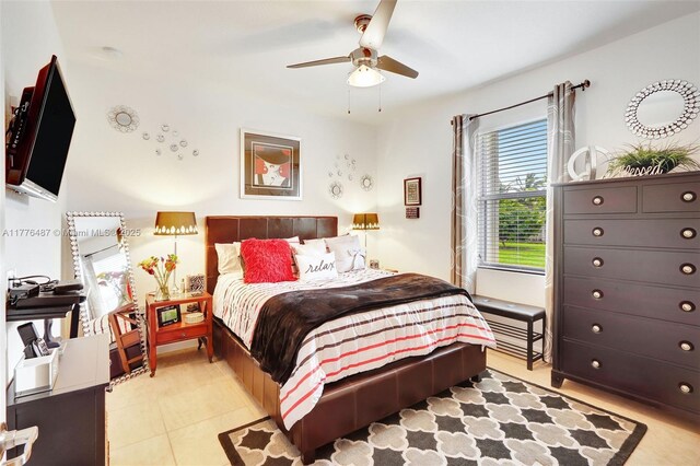bedroom with a ceiling fan