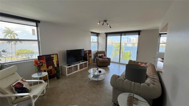 16570 NE 26th Ave Unit 4A, North Miami Beach, FL 33160 - view of living room
