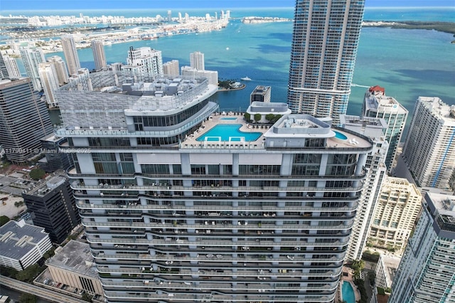1000 Brickell Plz Unit Ph5603, Miami, FL 33131 - view of urban area featuring a nearby body of water and a pool area