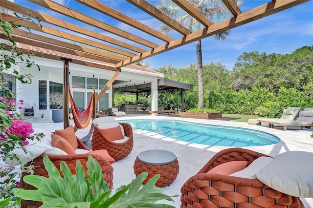 2670 Cypress Ln, Weston, FL 33332 - pool with outdoor lounge area, a patio area, and a pergola