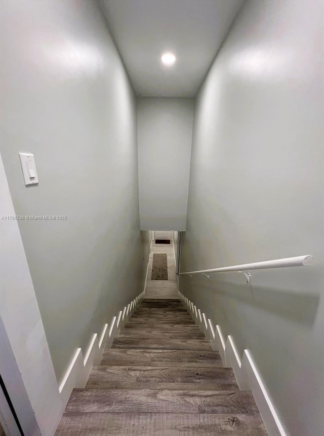 15618 SE US Highway 301, Hawthorne, FL 32640 - stairway with wood finished floors