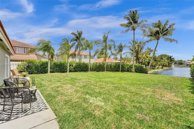 view of yard featuring a water view