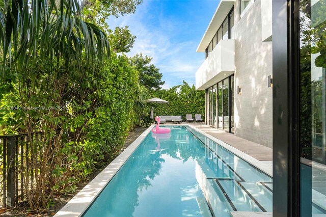 121 2nd Dilido Ter, Share A, Miami Beach, FL 33139 - view of pool