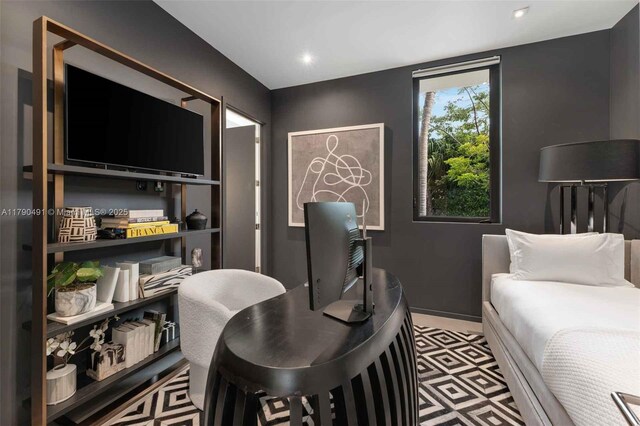 121 2nd Dilido Ter, Share A, Miami Beach, FL 33139 - office area with recessed lighting