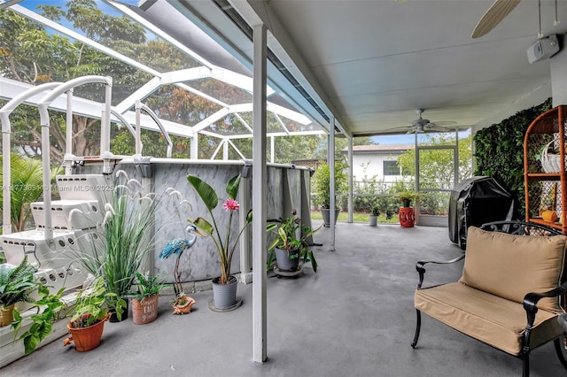 9460 NW 3rd St, Pembroke Pines, FL 33024 - unfurnished sunroom featuring ceiling fan