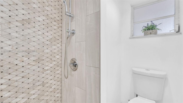 840 NW 87th Ave Unit 204, Miami, FL 33172 - full bath with toilet and tiled shower