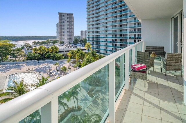100 Bayview Dr Unit 617, Sunny Isles Beach, FL 33160 - photo 6