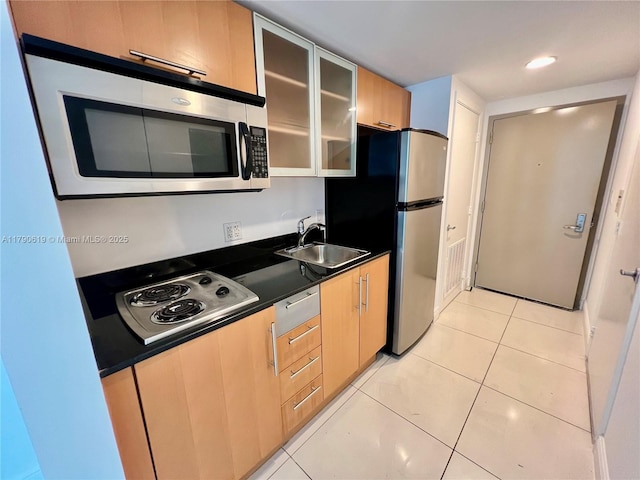 1750 N Bayshore Dr Unit 1607, Miami, FL 33132 - view of pool featuring a hot tub