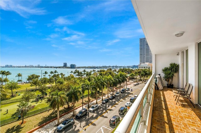 1800 N Bayshore Dr Unit 509, Miami, FL 33132 - water view