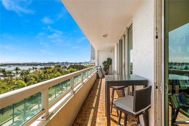 1800 N Bayshore Dr Unit 509, Miami, FL 33132 - balcony with a water view