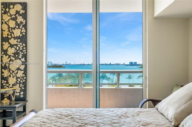 1800 N Bayshore Dr Unit 509, Miami, FL 33132 - bedroom featuring a water view and a view of skyline