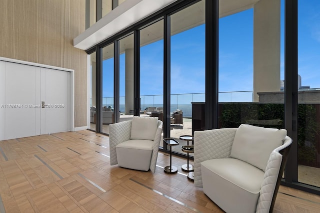 sitting room with a water view