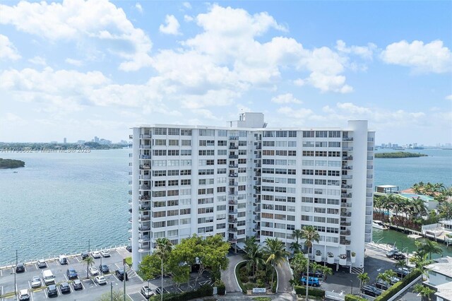 11930 N Bayshore Dr Unit 1007, North Miami, FL 33181 - view of property with a view of city and a water view