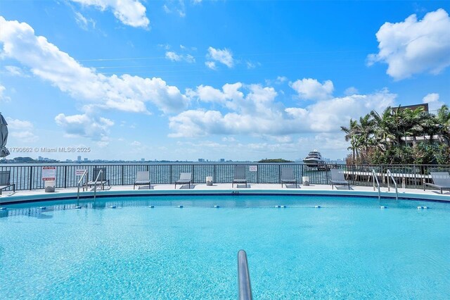 11930 N Bayshore Dr Unit 1007, North Miami, FL 33181 - pool with fence