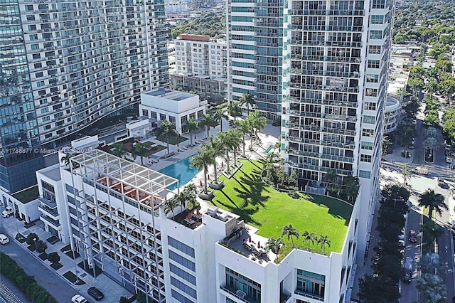 bird's eye view featuring a city view