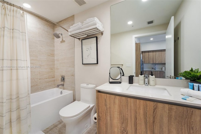3900 Biscayne Blvd Unit N-821, Miami, FL 33137 - full bathroom with shower / tub combo with curtain, toilet, visible vents, and recessed lighting