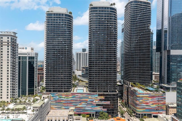 45 SW 9th St Unit 1205, Miami, FL 33130 - view of city skyline