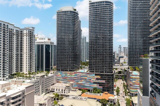 45 SW 9th St Unit 1205, Miami, FL 33130 - skyline view