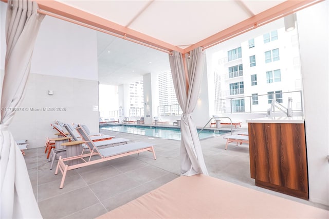 view of swimming pool