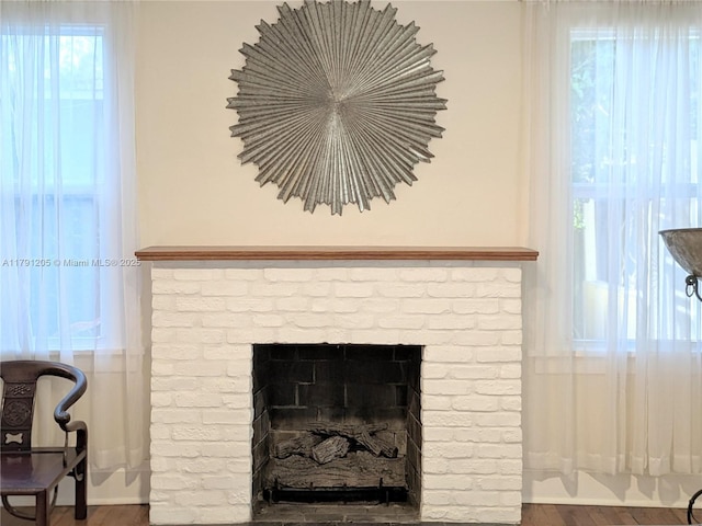 550 SW 13th Ave, Fort Lauderdale, FL 33312 - detailed view of a fireplace and wood finished floors