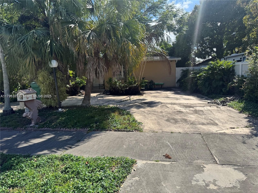 11462 SW 42nd St, Miami, FL 33165 - photo 2