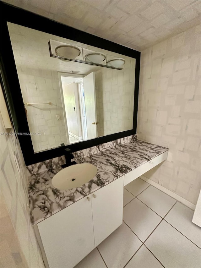 3301 Spanish Moss Ter Unit 302, Lauderhill, FL 33319 - bathroom featuring vanity and tile patterned flooring