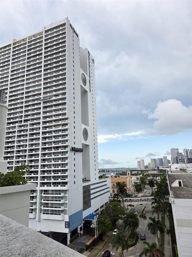 1750 N Bayshore Dr Unit 1120, Miami, FL 33132 - view of property featuring a city view