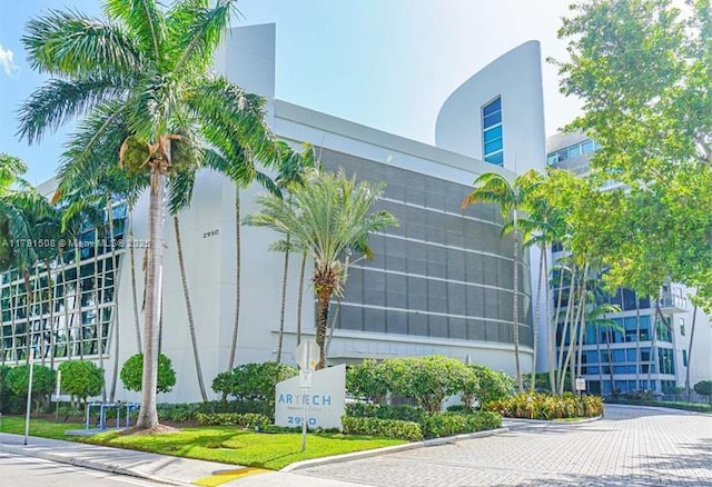2950 NE 188th St Unit 507, Aventura, FL 33180 - photo 25