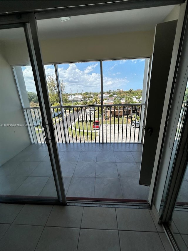 330 SE 2nd St Unit 404G, Hallandale Beach, FL 33009 - view of balcony