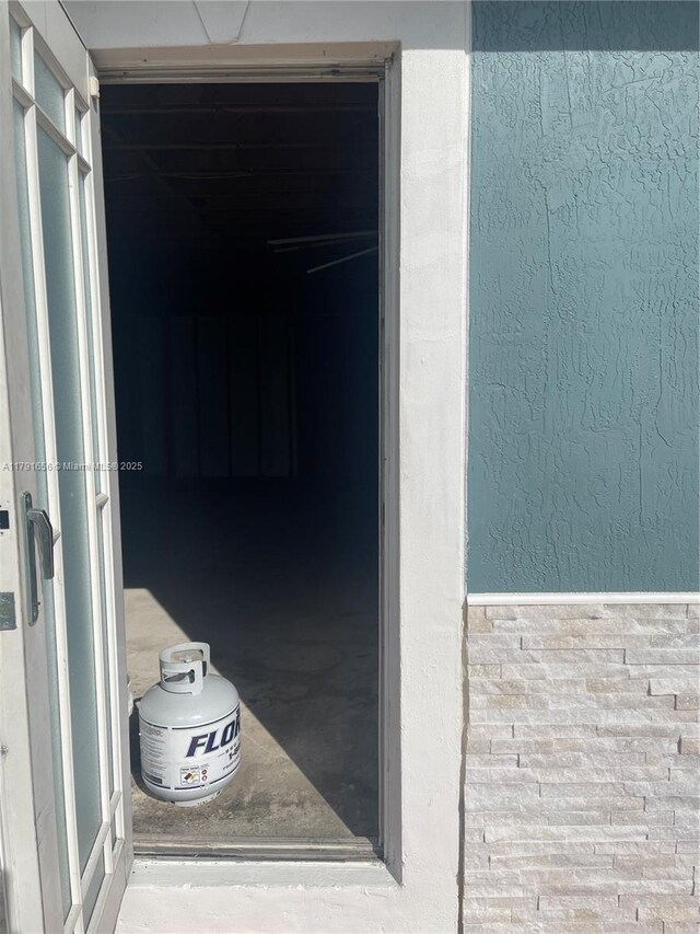 17501 NW 85th Ave, Hialeah, FL 33015 - exterior space
