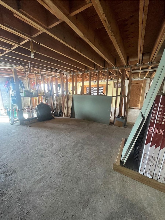17501 NW 85th Ave, Hialeah, FL 33015 - misc room featuring carpet flooring