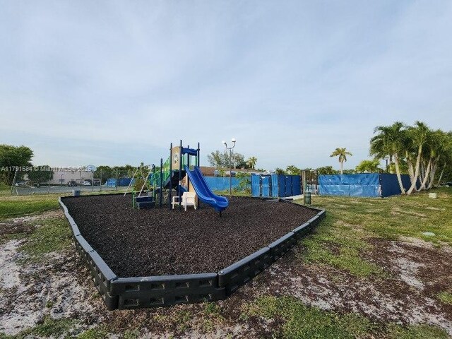 8091 NW 12th St Unit H, Margate, FL 33063 - view of community playground