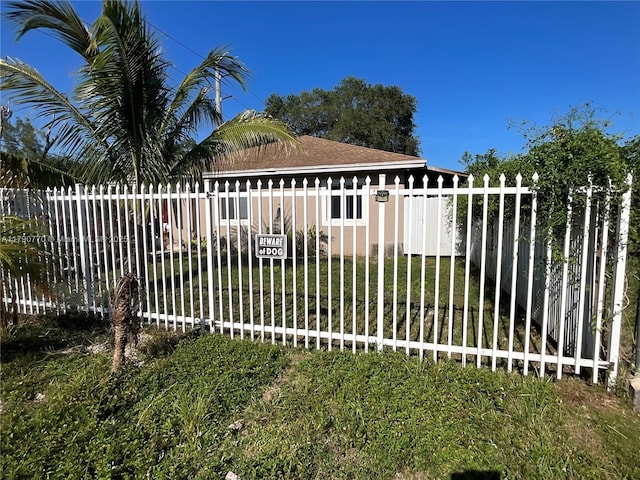 8297 NW 12th Pl, Miami, FL 33147 - view of gate