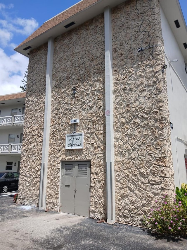 4805 NW 35th St Unit 610, Lauderdale Lakes, FL 33319 - view of property exterior with stucco siding