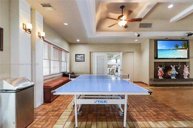 recreation room featuring visible vents, recessed lighting, and ceiling fan
