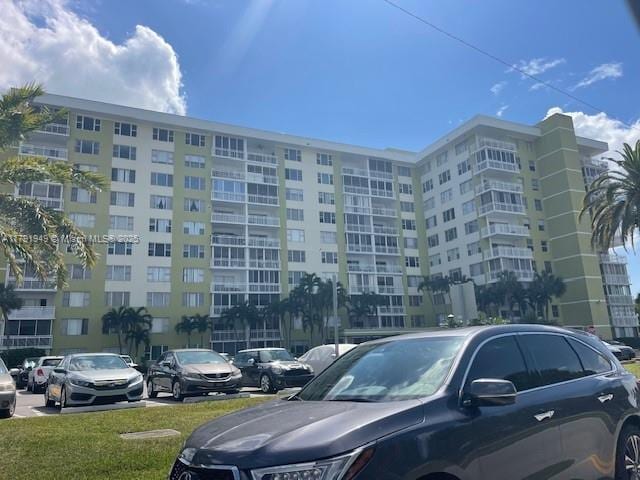 4400 Hillcrest Dr Unit 701B, Hollywood, FL 33021 - exterior space