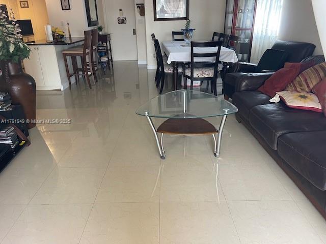 4400 Hillcrest Dr Unit 701B, Hollywood, FL 33021 - view of tiled living room
