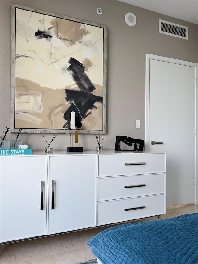 68 SE 6th St Unit 3611, Miami, FL 33131 - interior space featuring visible vents