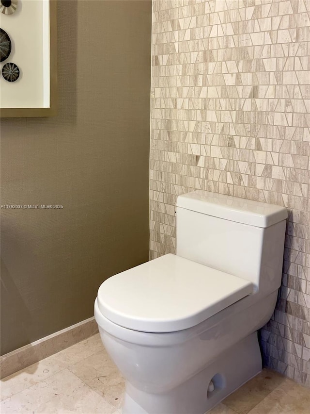 68 SE 6th St Unit 3611, Miami, FL 33131 - bathroom with toilet