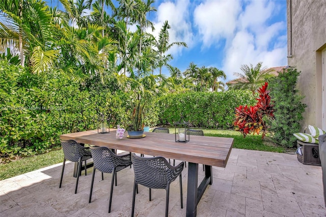 3260 SW 189th Ave, Miramar, FL 33029 - view of patio featuring outdoor dining area
