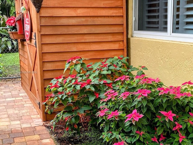19720 SW 79th Ct, Cutler Bay, FL 33189 - details with stucco siding and fence